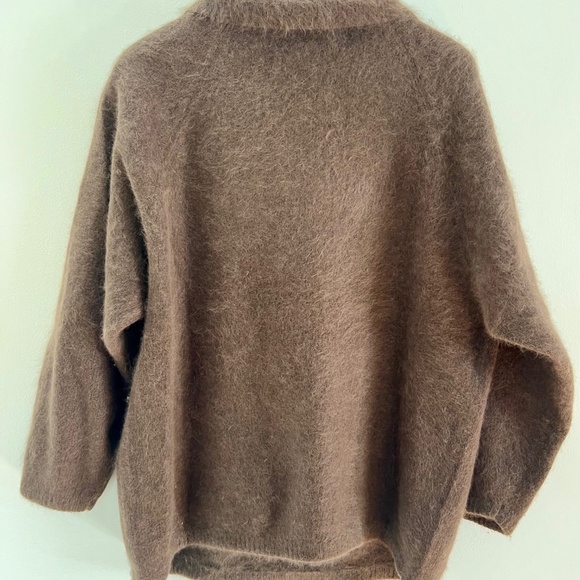 Needleworks - Vintage Soft Brown Plush Sweater  (L) - Picture 3 of 3